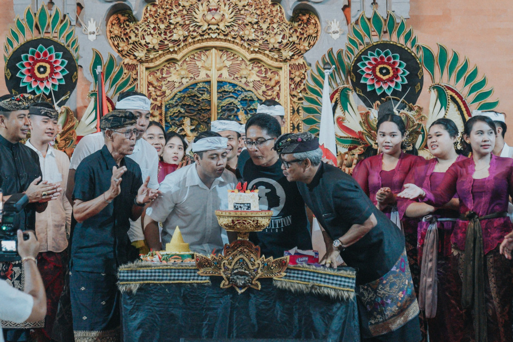 Bupati Giri Prasta Hadiri HUT Ke-41 ST. Tri Eka Dharma Shanti Br. Tangkeban Cemagi